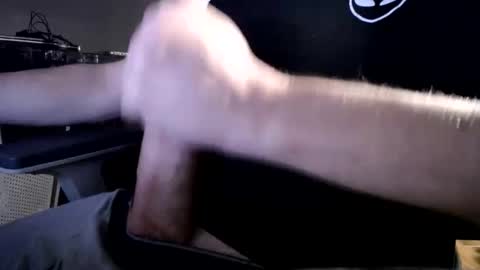 Snapshot of openupwide6969_ chatting on November 8, 4:12 am openupwide6969_ online show from November 8, 4:12 am