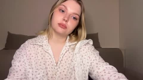 Ophelia online show from March 31, 10:10 pm