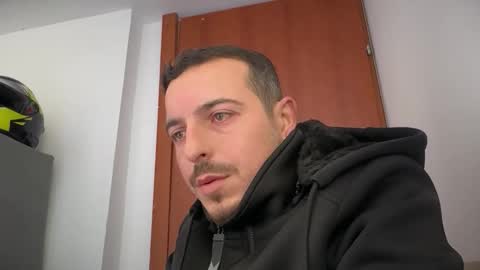 Snapshot of or690 chatting on December 17, 9:59 am or online show from December 17, 9:59 am