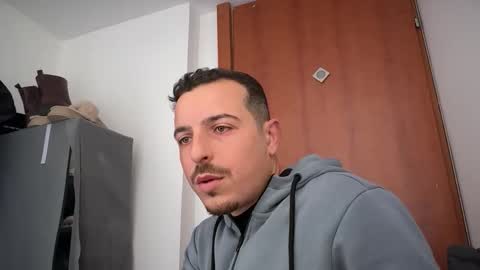 Snapshot of or690 chatting on February 23, 8:55 am or online show from February 23, 8:55 am