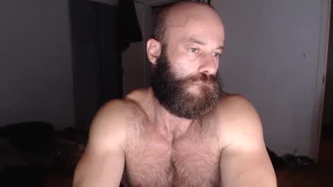 Snapshot of oregon87 chatting on December 22, 3:33 am The Oregon Lumberjack online show from December 22, 3:33 am