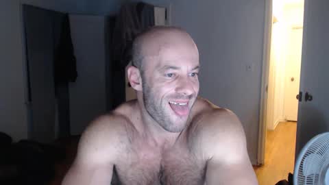 Snapshot of oregon87 chatting on January 2, 3:37 am The Oregon Lumberjack online show from January 2, 3:37 am