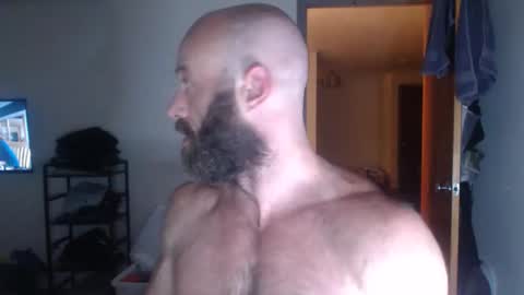 Snapshot of oregon87 chatting on April 22, 4:04 am The Oregon Lumberjack online show from April 22, 4:04 am