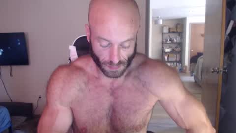 Snapshot of oregon87 chatting on May 24, 5:40 pm The Oregon Lumberjack online show from May 24, 5:40 pm