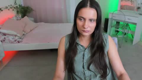 Snapshot of orfeya_one chatting on June 22, 11:29 am Orfeya online show from June 22, 11:29 am