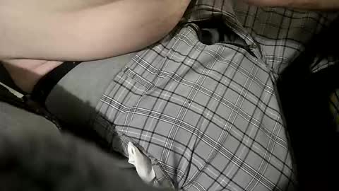 orgasmgiver9090 online show from March 15, 12:38 am