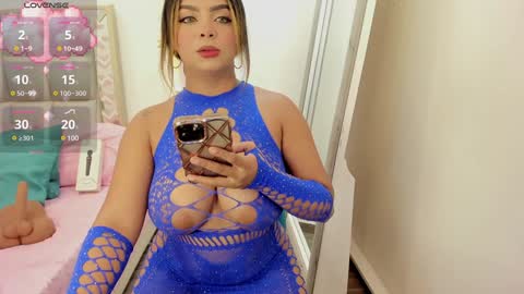 Snapshot of oriana_davis chatting on January 29, 4:47 am Oriana online show from January 29, 4:47 am