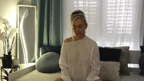 Snapshot of orianawade chatting on July 23, 5:38 am orianawade online show from July 23, 5:38 am
