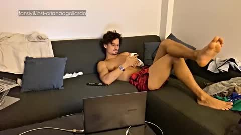 Snapshot of orlando__bloom chatting on September 30, 2:33 pm Fansly and Instagram -  online show from September 30, 2:33 pm