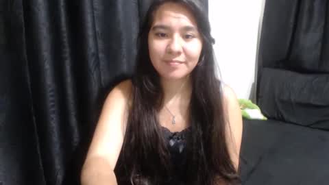 Snapshot of orlyn_ chatting on February 15, 6:12 am ilonka collins online show from February 15, 6:12 am