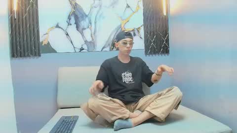 orus_241 online show from October 21, 8:09 pm