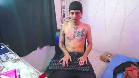 Snapshot of orus_420 chatting on February 5, 7:35 am orus_420 online show from February 5, 7:35 am