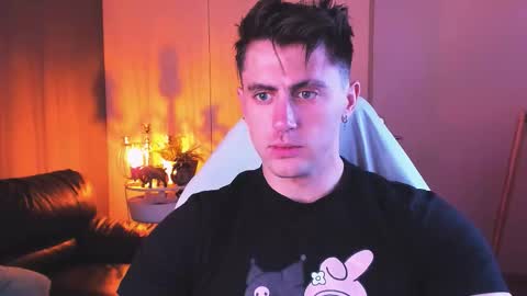 Oscar online show from October 6, 9:23 pm