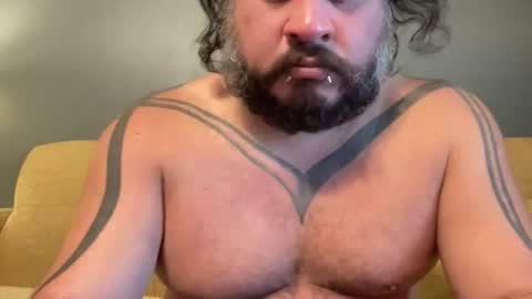 Snapshot of oscar_valentine chatting on April 9, 6:35 pm oscar_valentine online show from April 9, 6:35 pm