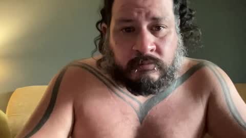 Snapshot of oscar_valentine chatting on May 1, 7:07 pm oscar_valentine online show from May 1, 7:07 pm