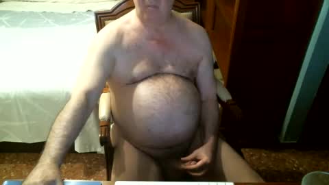 Snapshot of oscarw chatting on June 20, 3:37 pm Oscar online show from June 20, 3:37 pm