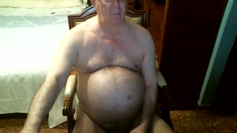 Snapshot of oscarw chatting on June 26, 3:49 pm Oscar online show from June 26, 3:49 pm