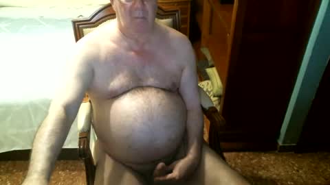 Snapshot of oscarw chatting on July 16, 4:46 pm Oscar online show from July 16, 4:46 pm
