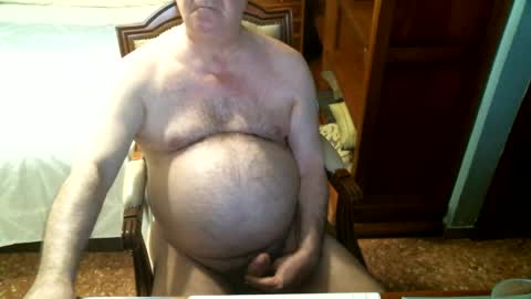 Snapshot of oscarw chatting on July 26, 5:09 pm Oscar online show from July 26, 5:09 pm