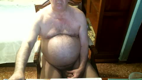 Snapshot of oscarw chatting on July 28, 3:21 pm Oscar online show from July 28, 3:21 pm