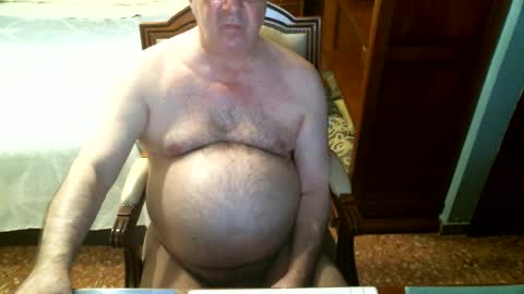 Snapshot of oscarw chatting on July 31, 2:38 pm Oscar online show from July 31, 2:38 pm