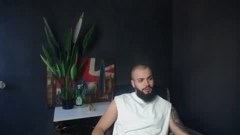 OscarWills online show from June 17, 4:26 am
