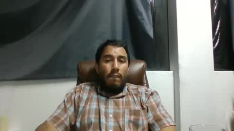 Snapshot of oscaryn_martell chatting on December 27, 4:47 am oscaryn_martell online show from December 27, 4:47 am