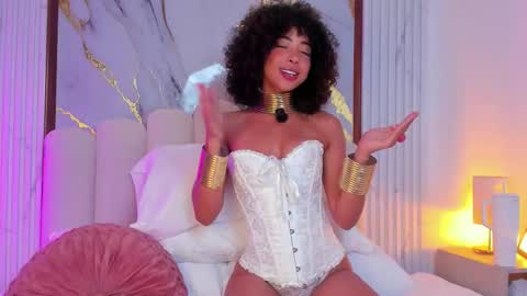 Snapshot of oshun_25 chatting on December 14, 6:52 am Oshun online show from December 14, 6:52 am