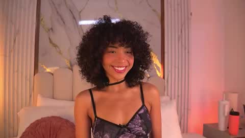 Snapshot of oshun_25 chatting on January 7, 12:07 pm Oshun online show from January 7, 12:07 pm