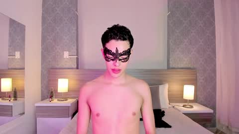 Osirismansour online show from December 23, 7:38 am