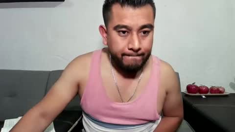 Snapshot of oskregal chatting on January 17, 2:16 am oskregal online show from January 17, 2:16 am