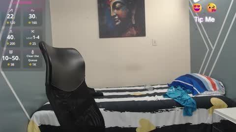 Snapshot of oso_gael chatting on February 18, 5:53 pm Bear Gael online show from February 18, 5:53 pm