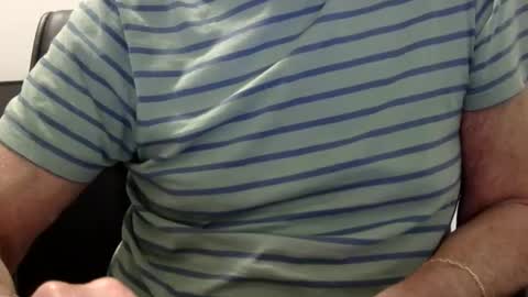 Snapshot of ossibottom chatting on May 19, 1:56 am Ossi online show from May 19, 1:56 am