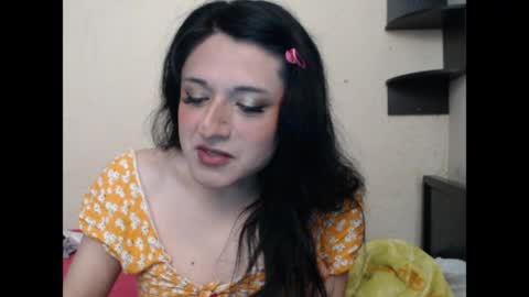Snapshot of otakutransgurl chatting on May 5, 2:08 am RACHEL CHOW online show from May 5, 2:08 am