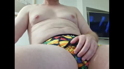 Snapshot of outercosmos chatting on December 30, 12:20 pm outercosmos online show from December 30, 12:20 pm