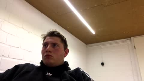 outflayd online show from February 18, 7:10 pm