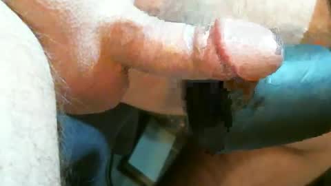 Snapshot of outside_ chatting on December 8, 11:14 am outside_ online show from December 8, 11:14 am