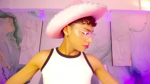 Owen online show from March 17, 3:22 am