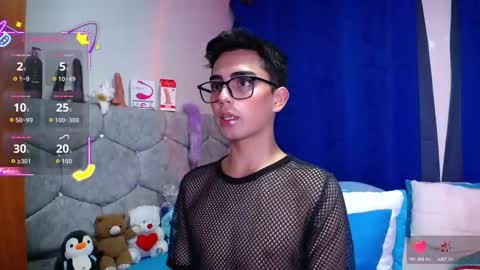 Owen  Independent model  online show from September 30, 1:21 am