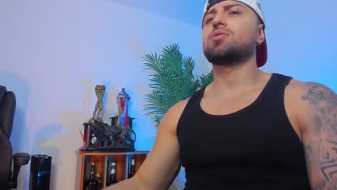 Maximus Owen online show from October 24, 11:12 pm