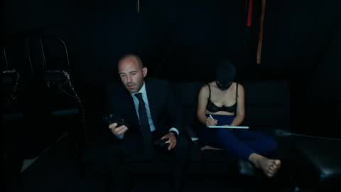 Snapshot of owner_and_asset chatting on April 21, 3:17 pm Owner Asset online show from April 21, 3:17 pm