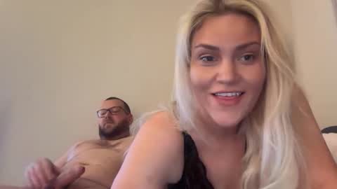 oxajxo online show from March 4, 7:20 pm