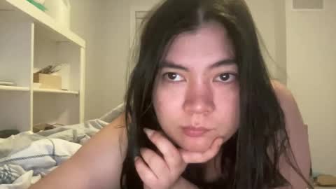 Snapshot of oxovickyoxo chatting on May 19, 12:27 am oxovickyoxo online show from May 19, 12:27 am
