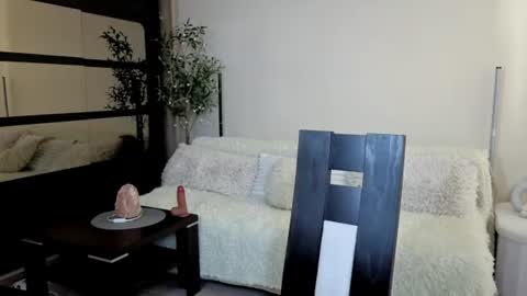 Snapshot of oxy_foxie chatting on June 24, 10:14 am Oxy Foxie online show from June 24, 10:14 am