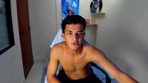 Snapshot of ozunna_brown07 chatting on March 12, 1:28 pm ozuna online show from March 12, 1:28 pm