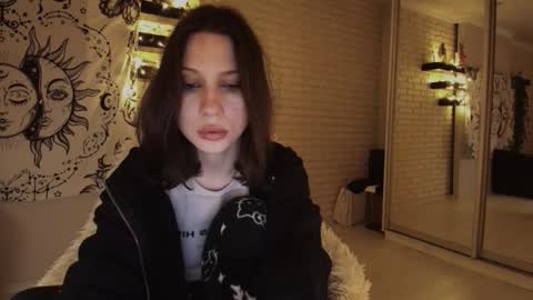 Alice online show from December 21, 11:13 pm