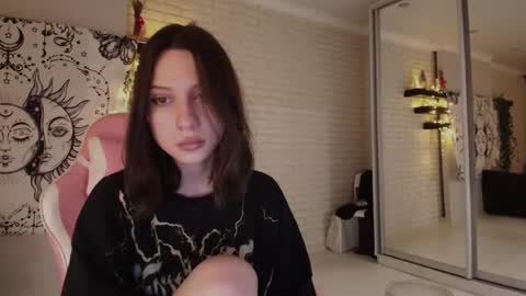 Alice online show from December 23, 11:49 pm