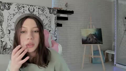 Alice online show from March 7, 1:40 pm