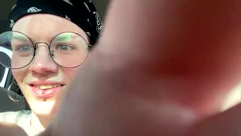 p3achypie online show from March 6, 3:08 pm