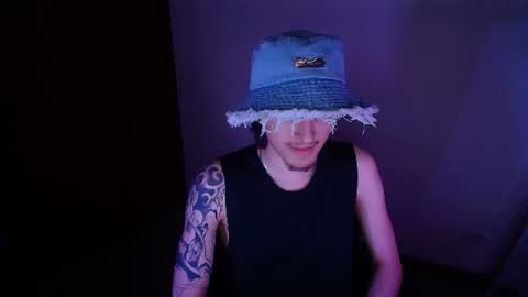 Snapshot of p_parker222 chatting on June 30, 10:11 pm P PARKER online show from June 30, 10:11 pm